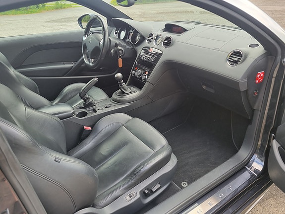 Peugeot RCZ 13 of 21