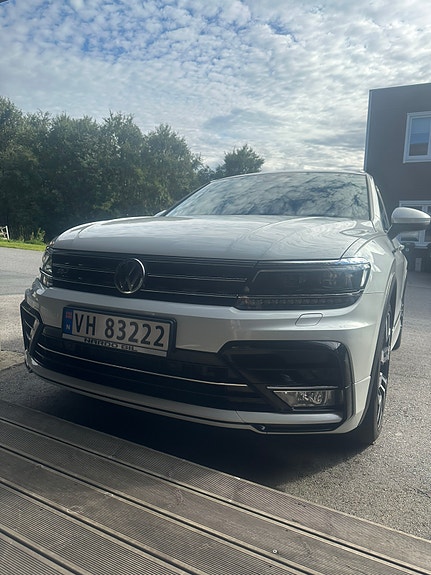 Volkswagen Tiguan 2 of 30