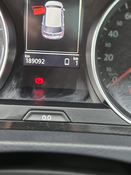 Volkswagen Golf VII 25 of 27