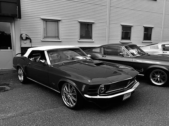 Ford Mustang 26 of 30