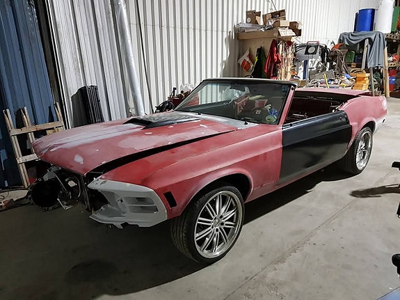 Ford Mustang 22 of 30