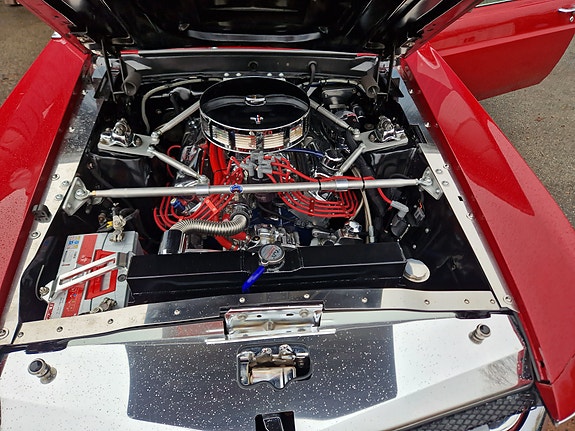 Ford Mustang 13 of 30