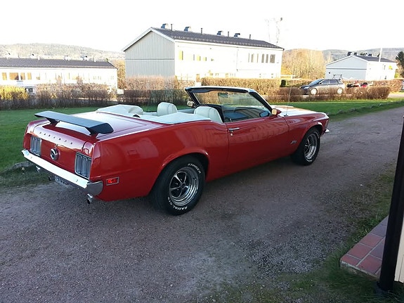 Ford Mustang 2 of 30