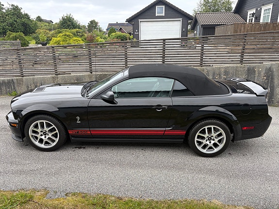 Ford Mustang 10 of 30