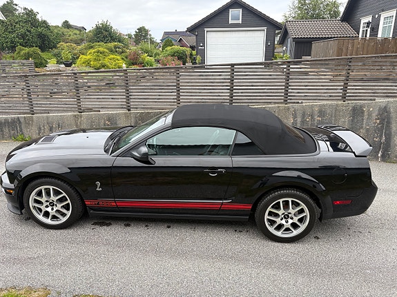 Ford Mustang 8 of 30