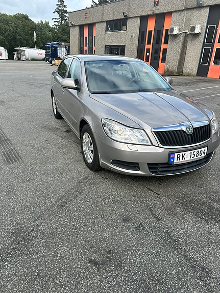 Skoda Octavia 2 of 23