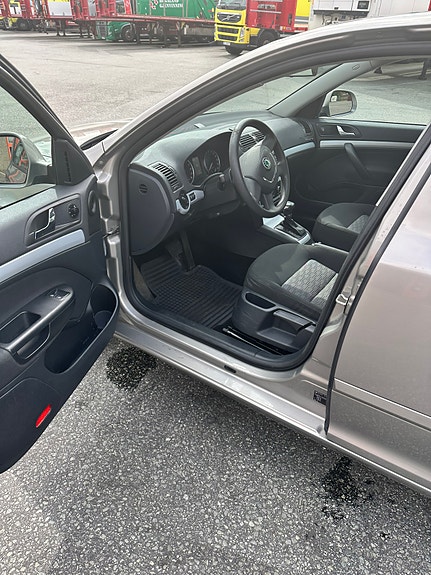 Skoda Octavia 8 of 23