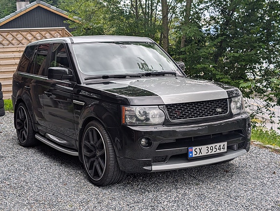 Land Rover Range Rover Sport 11 of 28