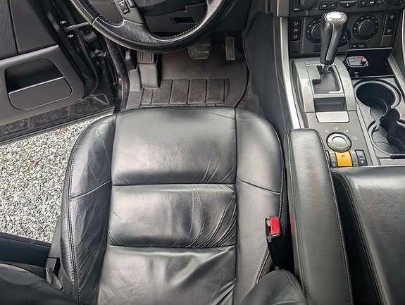 Land Rover Range Rover Sport 16 of 28