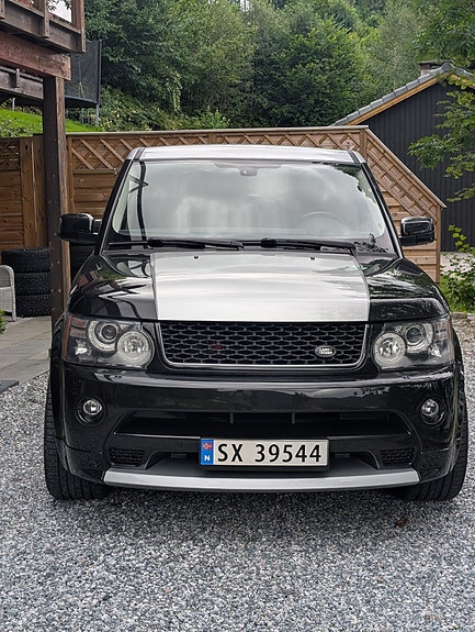Land Rover Range Rover Sport 10 of 28