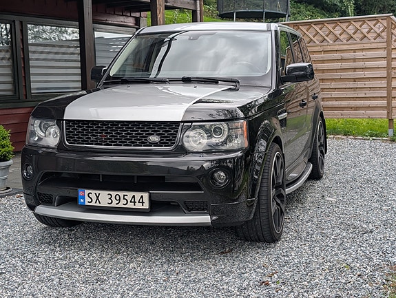 Land Rover Range Rover Sport 9 of 28