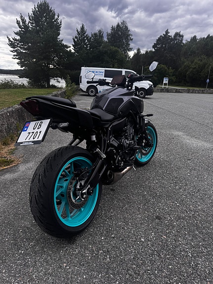 Yamaha MT-07 3 of 15
