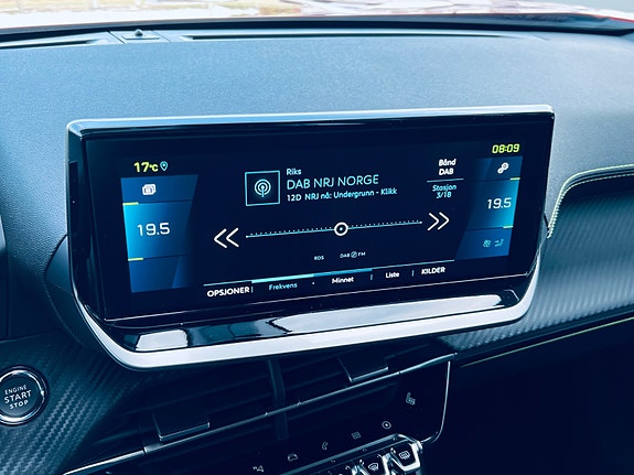 Peugeot 2008 15 of 19