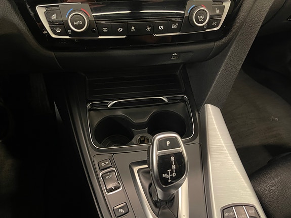 BMW 320d 18 of 26