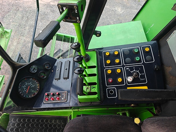 Deutz Fahr M2385 3 of 15