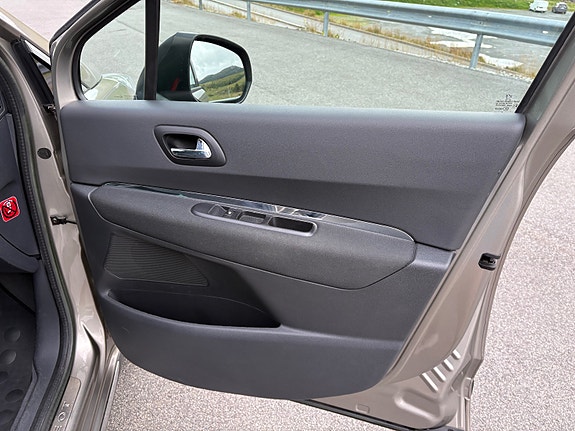 Peugeot 3008 24 of 30