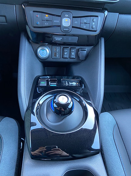 Nissan Leaf 25 of 29