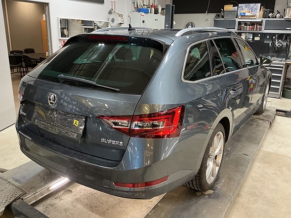 Skoda Superb 5 of 15