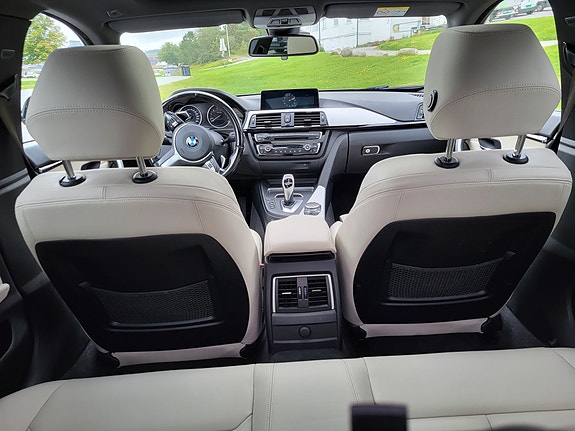 BMW 440i 11 of 15