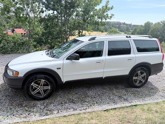 Volvo XC70 25 of 29