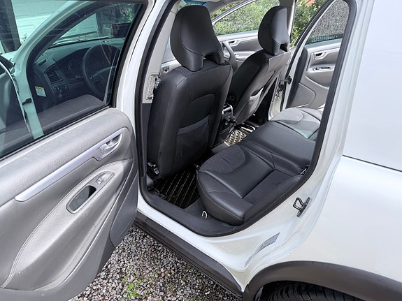 Volvo XC70 14 of 29