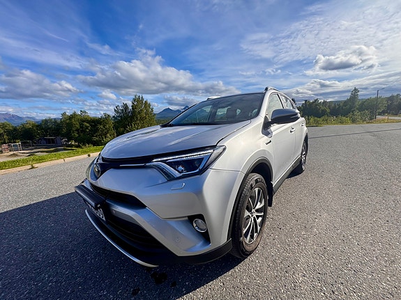 Toyota RAV4 5 of 19