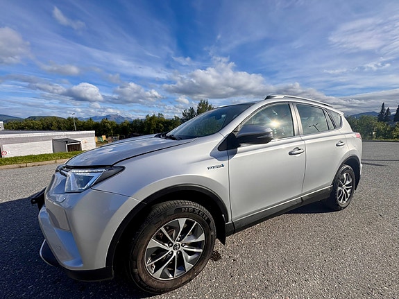 Toyota RAV4 6 of 19
