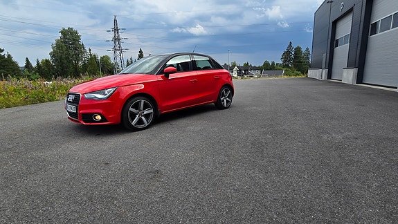 Audi A1 2 of 28