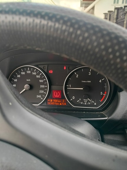 BMW 118d 8 of 9