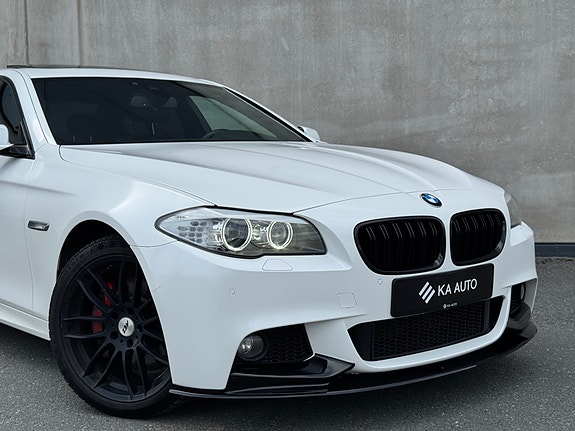 BMW 525d 2 of 30