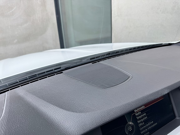 BMW 525d 27 of 30