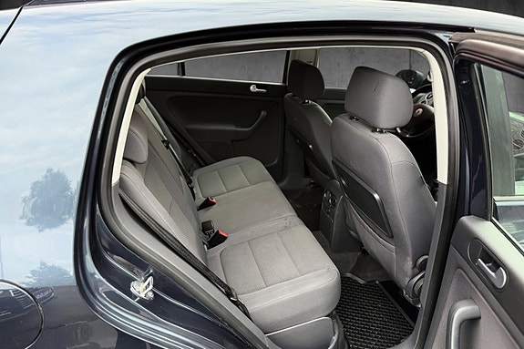 Volkswagen Golf Plus 11 of 19