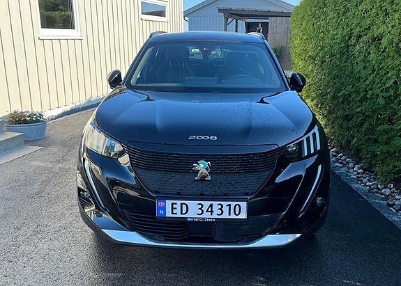 Peugeot e-2008 3 of 6
