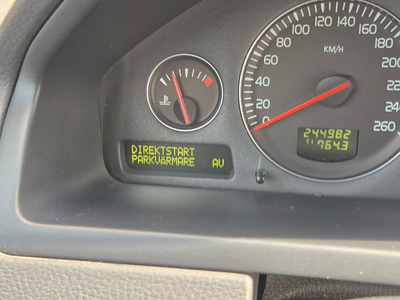 Volvo XC90 28 of 30