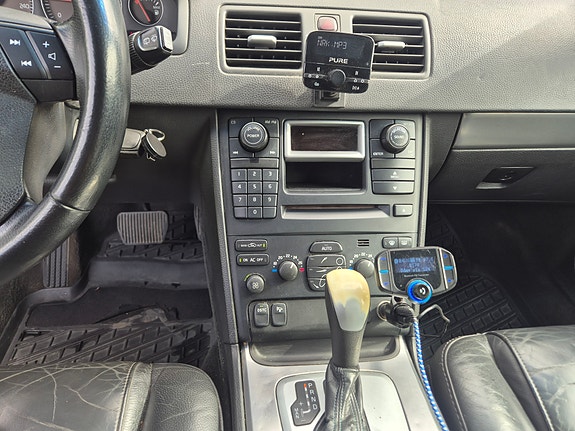Volvo XC90 27 of 30