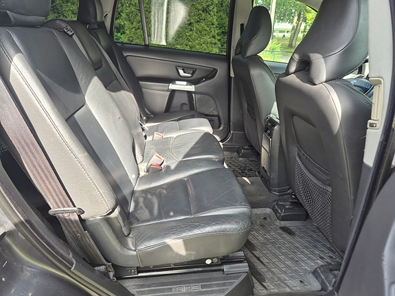 Volvo XC90 18 of 30