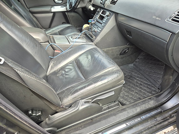 Volvo XC90 24 of 30
