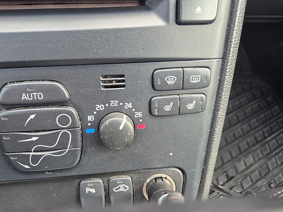 Volvo XC90 30 of 30