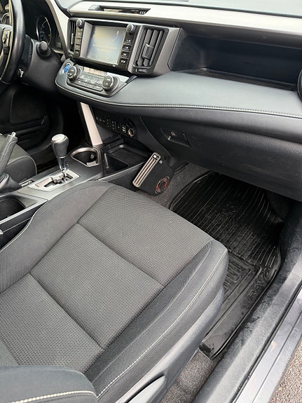 Toyota RAV4 20 of 24
