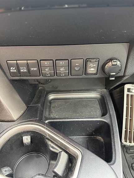 Toyota RAV4 21 of 24