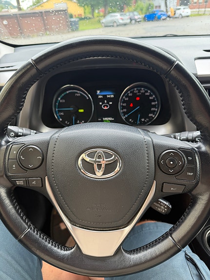 Toyota RAV4 15 of 24