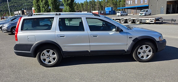 Volvo XC70 6 of 18
