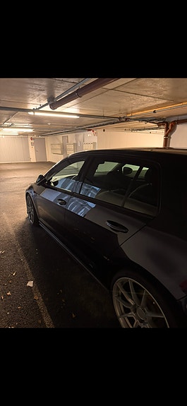 Volkswagen Golf VII 6 of 15