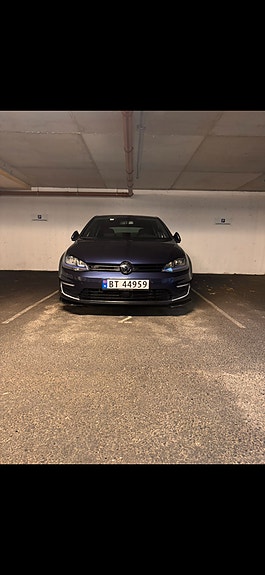 Volkswagen Golf VII 2 of 15