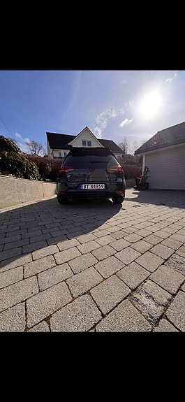 Volkswagen Golf VII 11 of 15