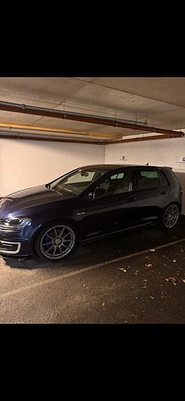 Volkswagen Golf VII 5 of 15