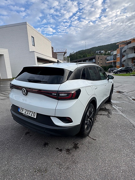 Volkswagen ID.4 3 of 16