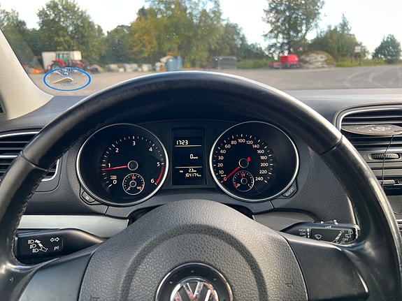 Volkswagen Golf VI 12 of 15