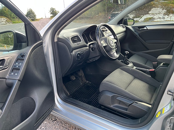 Volkswagen Golf VI 9 of 15