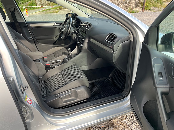 Volkswagen Golf VI 13 of 15